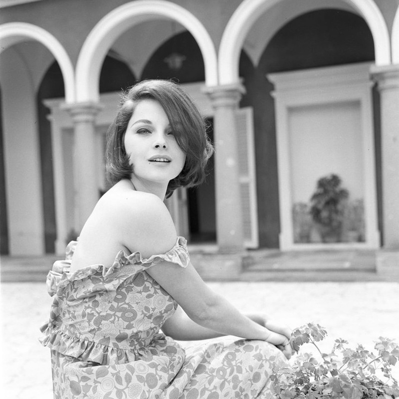 Virna_Lisi_md06