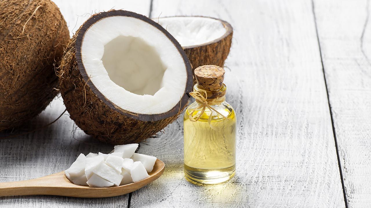 Benefici di mangiare Olio di Cocco a stomaco vuoto