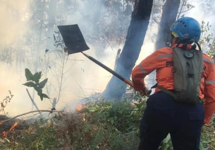 Incendios - Reportan en Trujillo una actividad sísmica continuada, incendios forestales y variación climática Incendios-trujillo-2