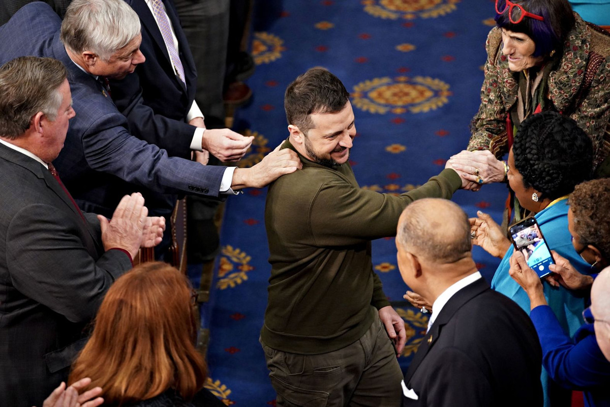 221221204013-14-zelensky-congress-speech-1221