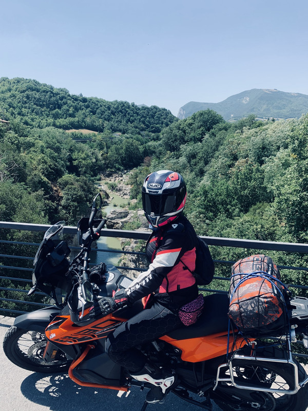 DA7CD3AA-F6C0-4C42-9699-FD084F64FD6E