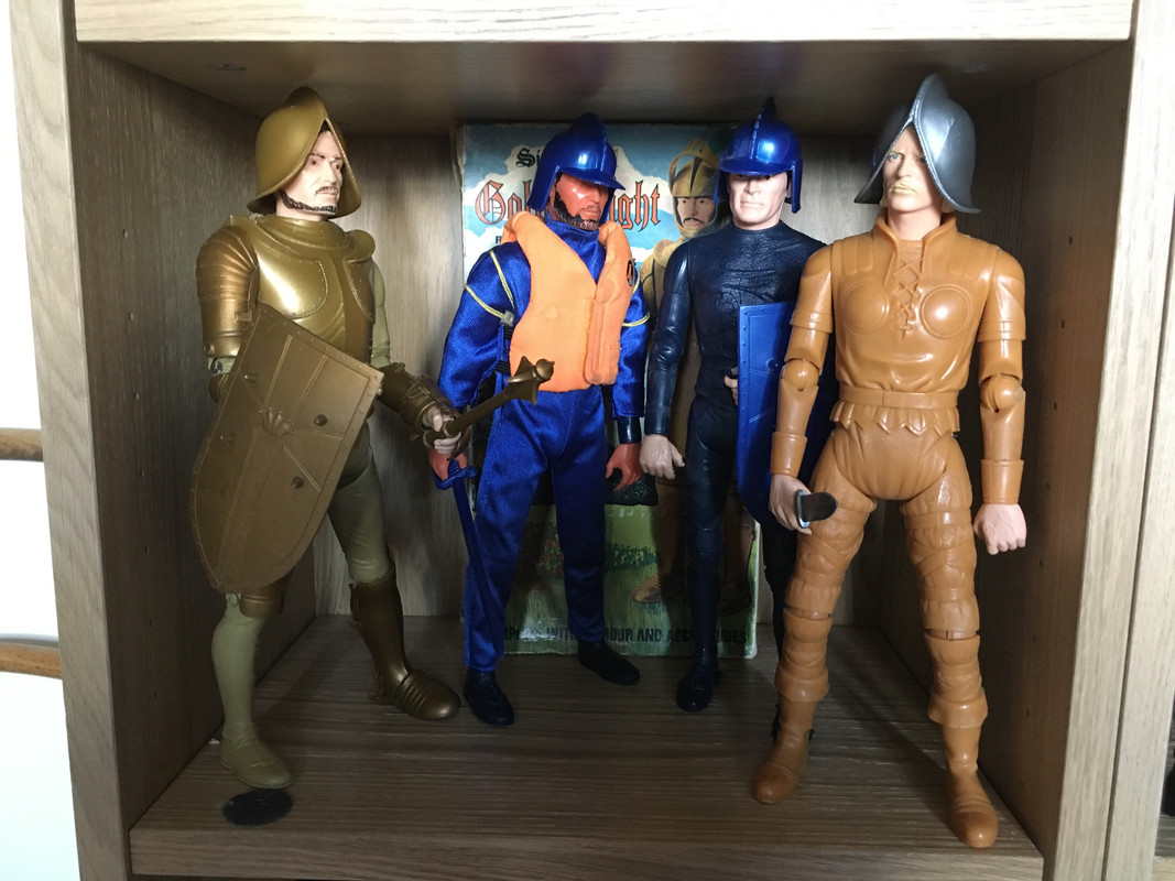 A Refit for Gunner HQ.. or the collection was out of control !! IMG-2217