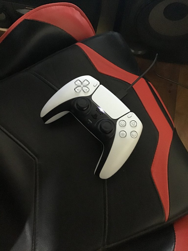 36EAC736-DA28-419F-B1D7-753B48FFF79B