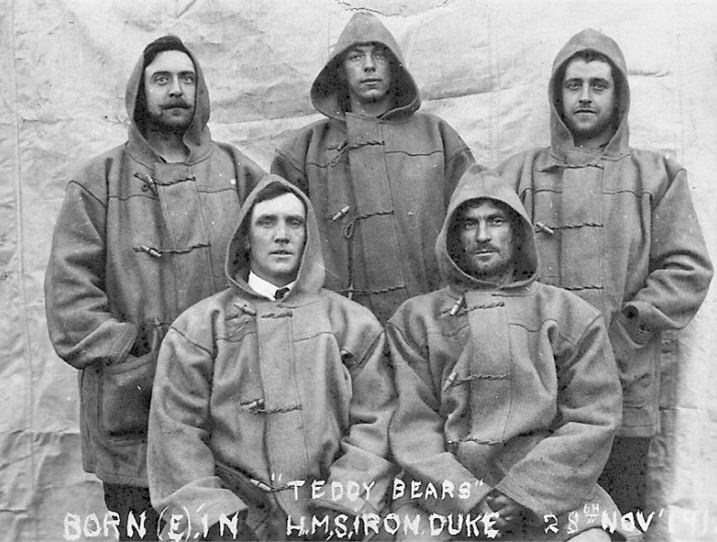 Sumiderovo cose Duffle-Coats-abord-HMS-Iron-Duke-1919-2