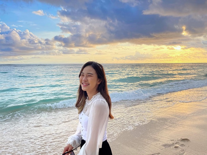 Jessica Jane saat liburan ke pantai, penampilannya bak artis Korea.