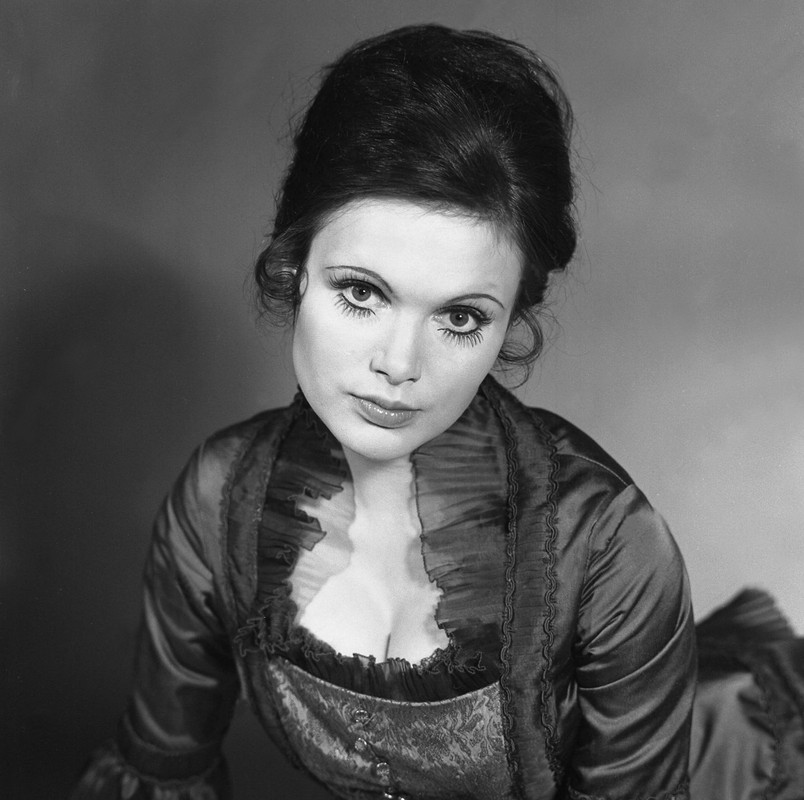 madeline_smith_b84