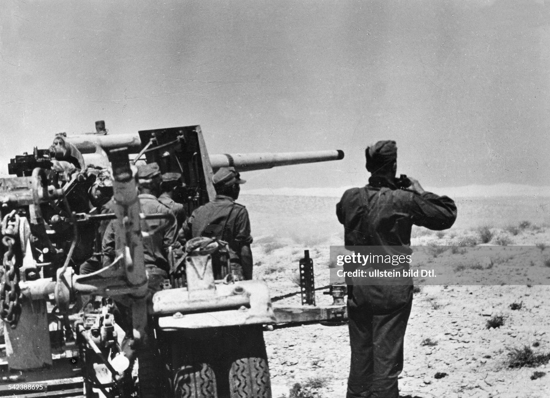 German anti-aircraft gun 8.8.cm in ground combat against britsh tanks (op. battleaxe) in the eastern