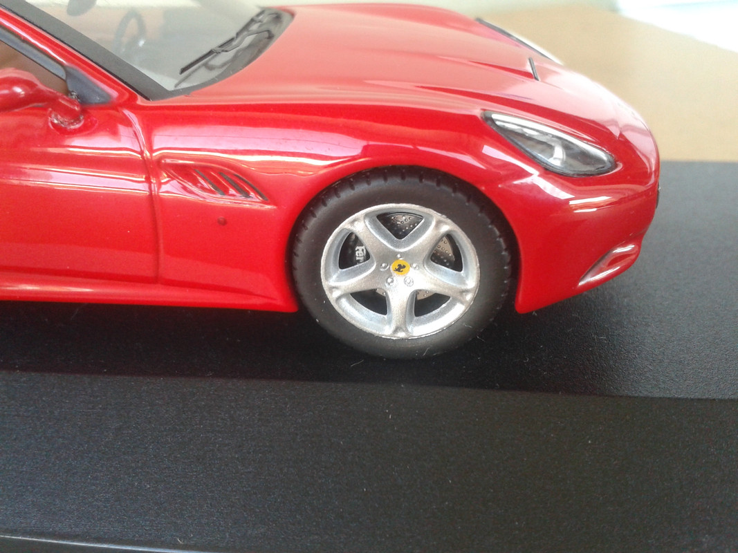 2009 Ferrari California (Hot Wheels Elite) (19)
