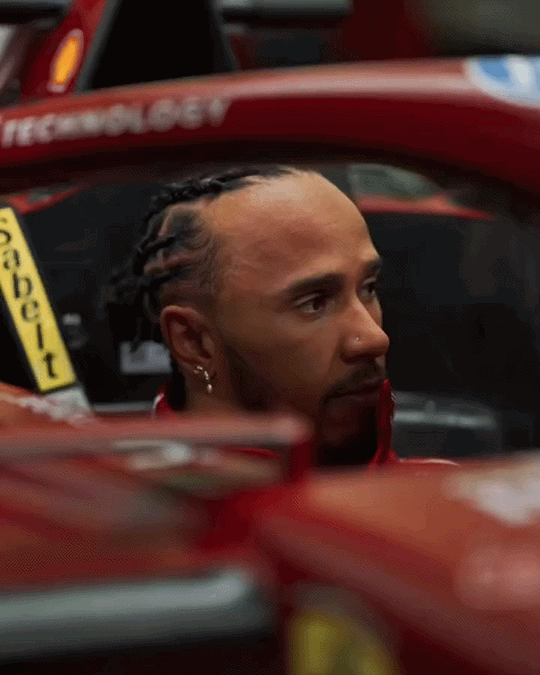 Scuderia-Ferrari-1899045294102180212-1.gif