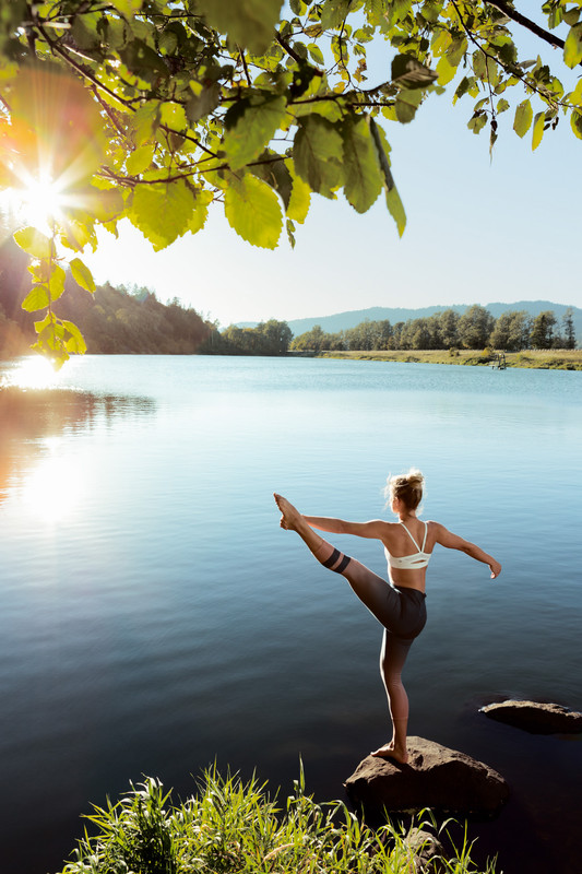 41fb4e44120927.behance