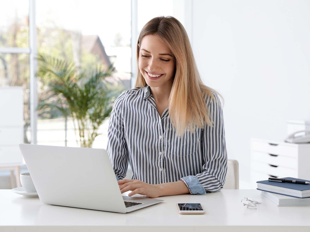 How Accountants Help eCommerce Businesses Navigate Tax Season?