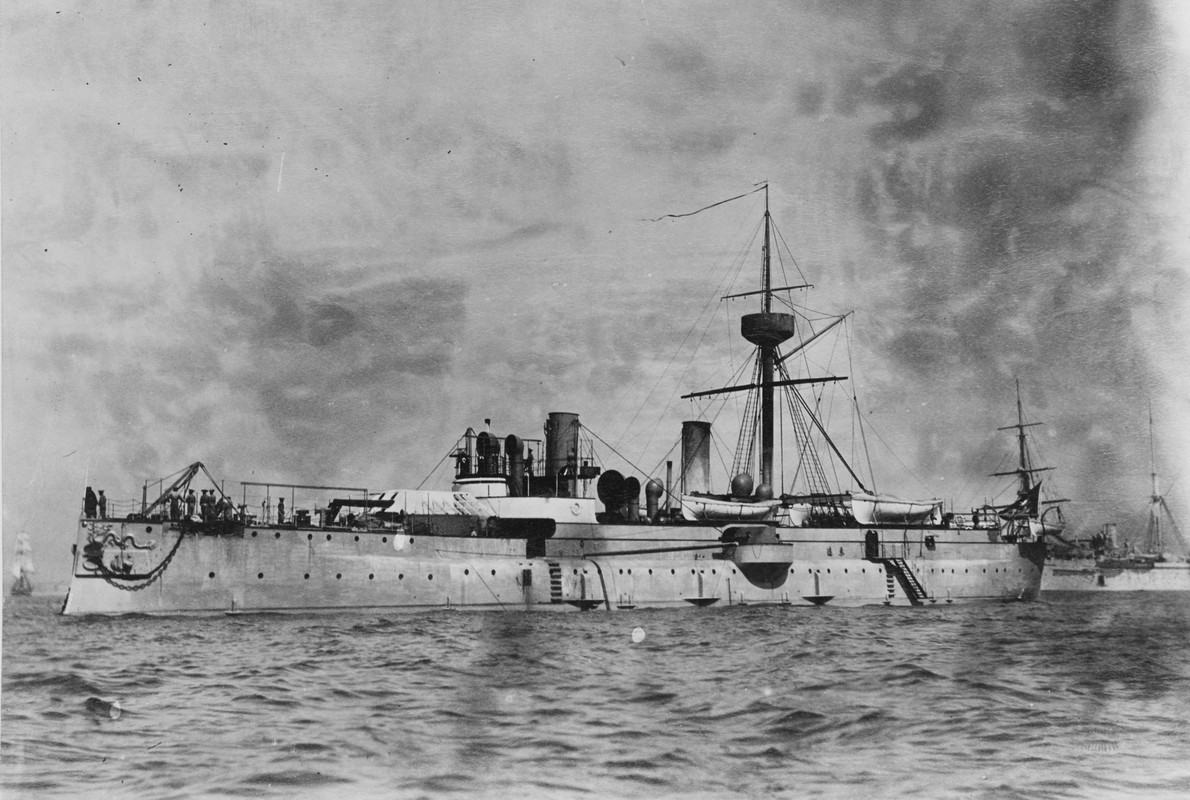Лай-Юэнь. Китайский броненосный крейсер 1887 года.