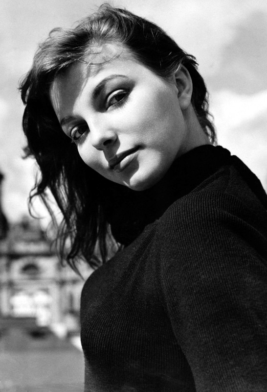 Joan_Collins_d04