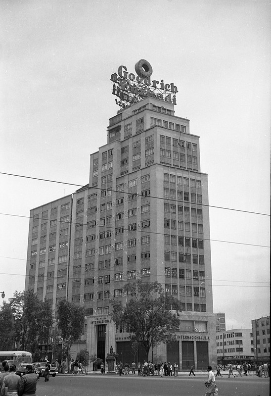 81C944E7-55B2-4D90-A4B1-634A5E437B08