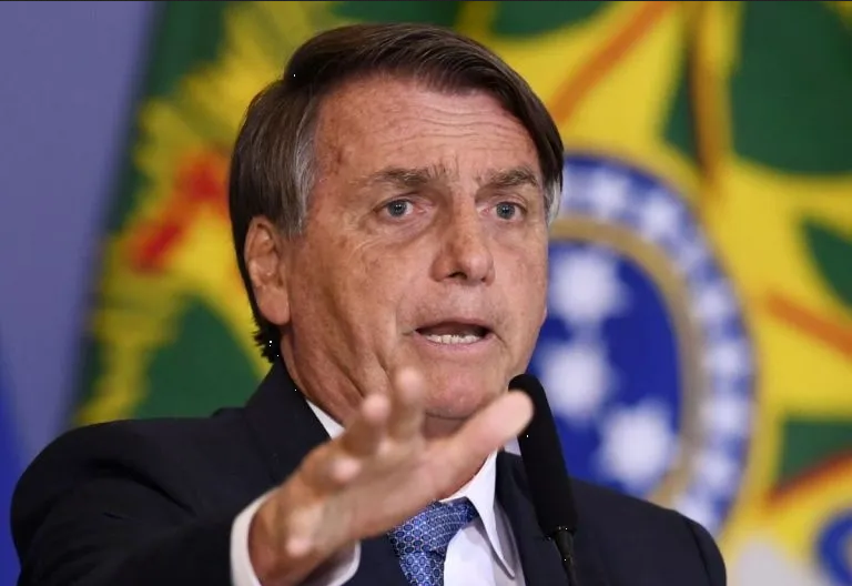 La policía confisca el pasaporte de Jair Bolsonaro en medio de una investigación