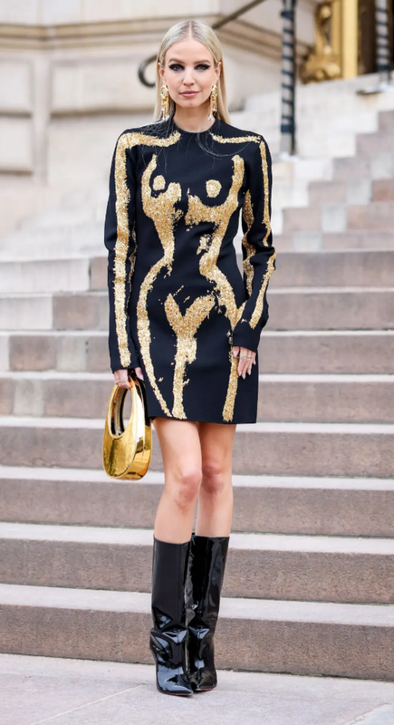 Schiaparelli, i look delle celebs alla sfilata SS23 Schiaparelli, i look delle celebs alla sfilata SS23