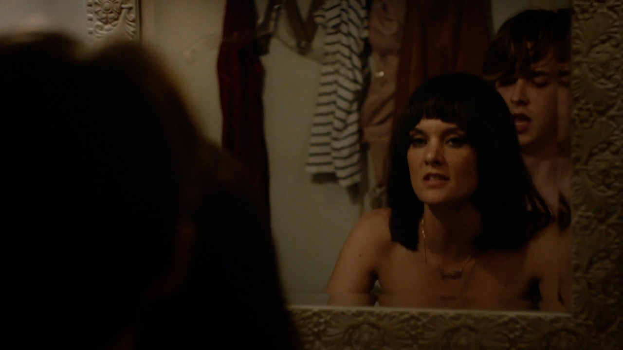 Frankie.Shaw_SMILF.s01.00_02_14_14.Still015