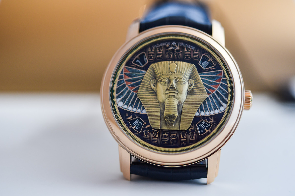Vacheron-Constantin-Metiers-dArt-Tribute-to-great-civilisations-Collaboration-Le-Louvre-Paris-hands-