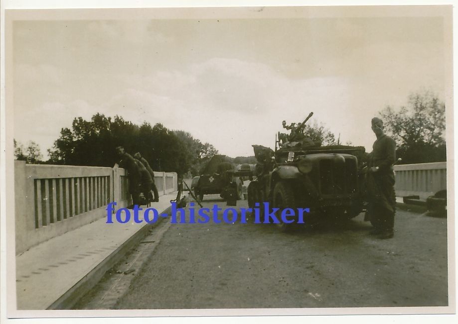 Stellung Brücke SDKFZ 10 5 Flak Geschütz SFL Auf