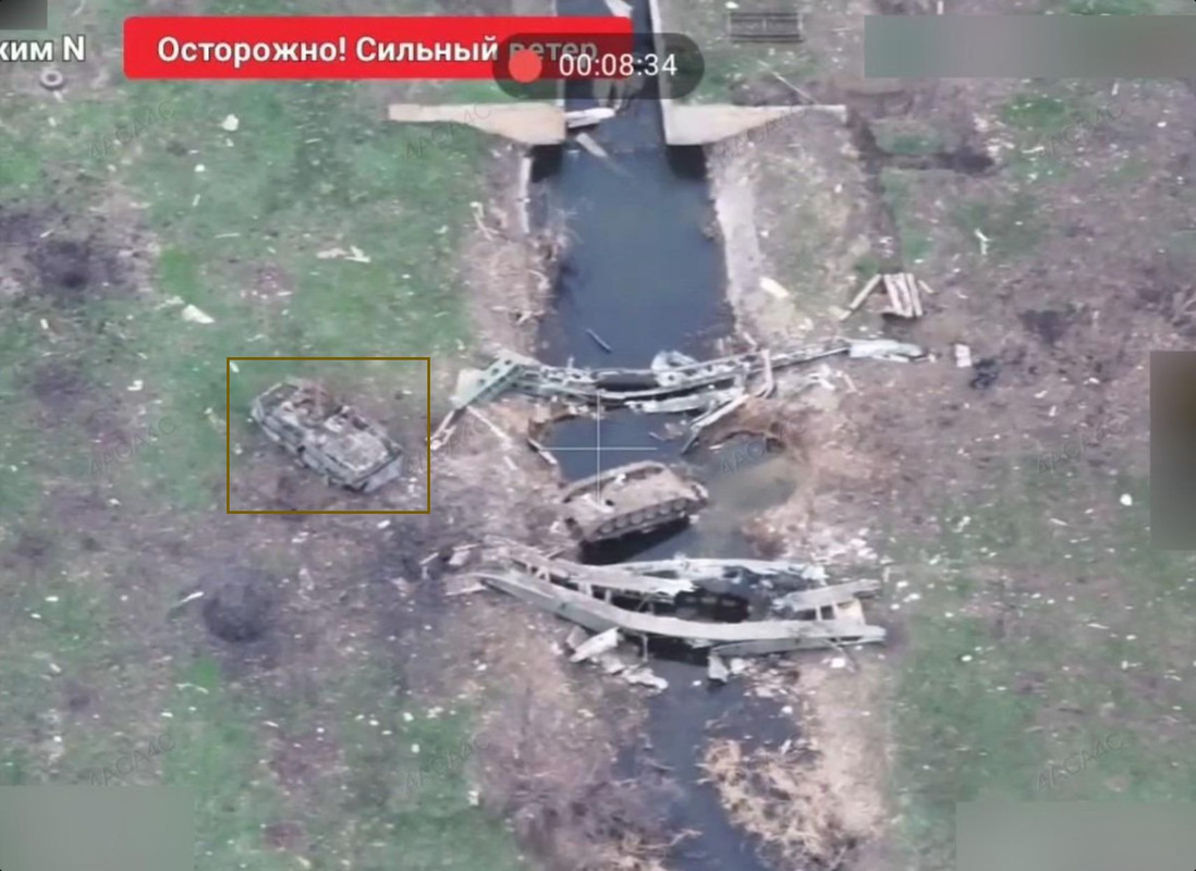 1021 BTR-82AT dam aband 21 01 25