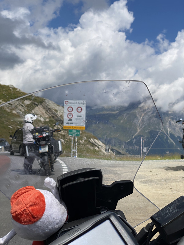 F4314D3C-8825-4377-A70D-1E176DF5B82A