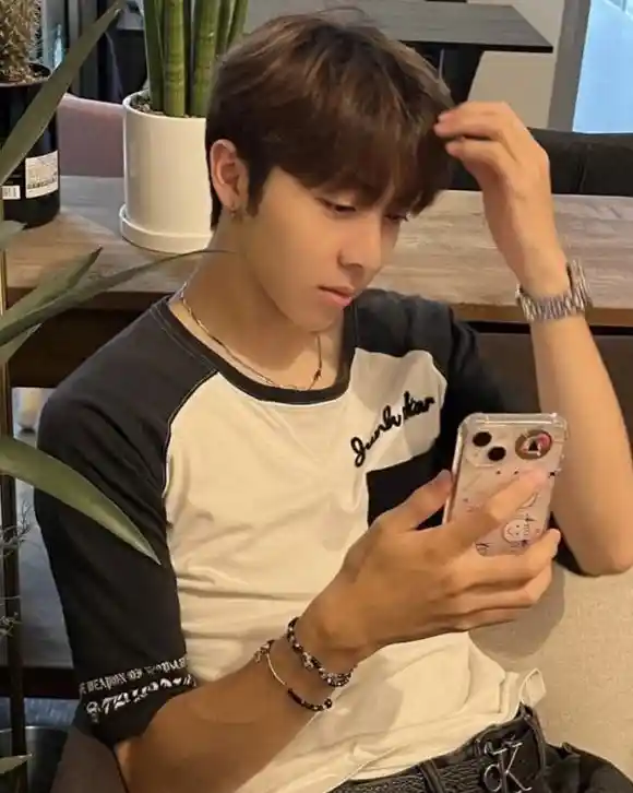 03481c48793b353e7477d5e599362834_copy_580x726