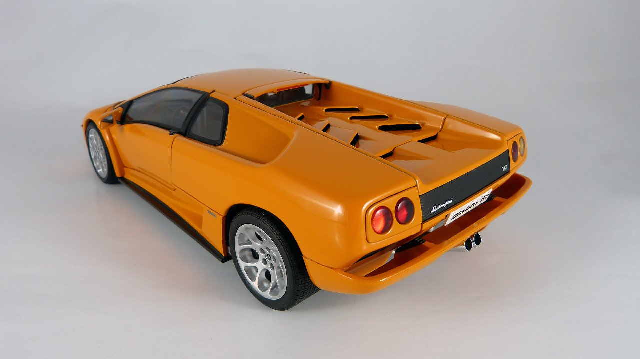 1:18 AUTOart Lamborghini Diablo 6.0 | DiecastXchange Forum