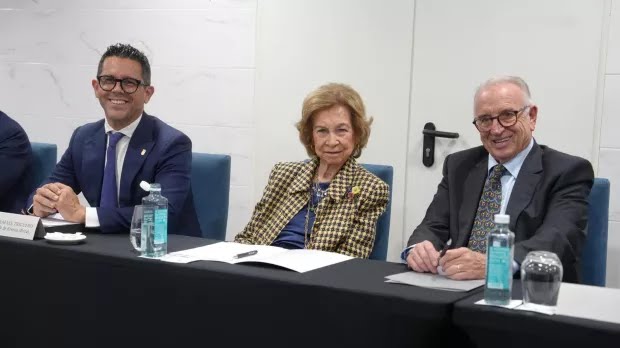 690ba4559e607 r d 817 442 3750 jpeg