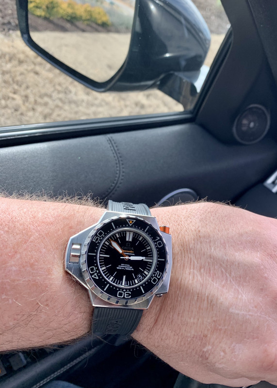 8252D08D-90F5-4860-9F1A-36F1E10D2578