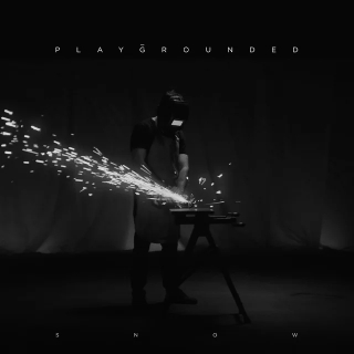 Νέο Music Video | Playgrounded – Snow
