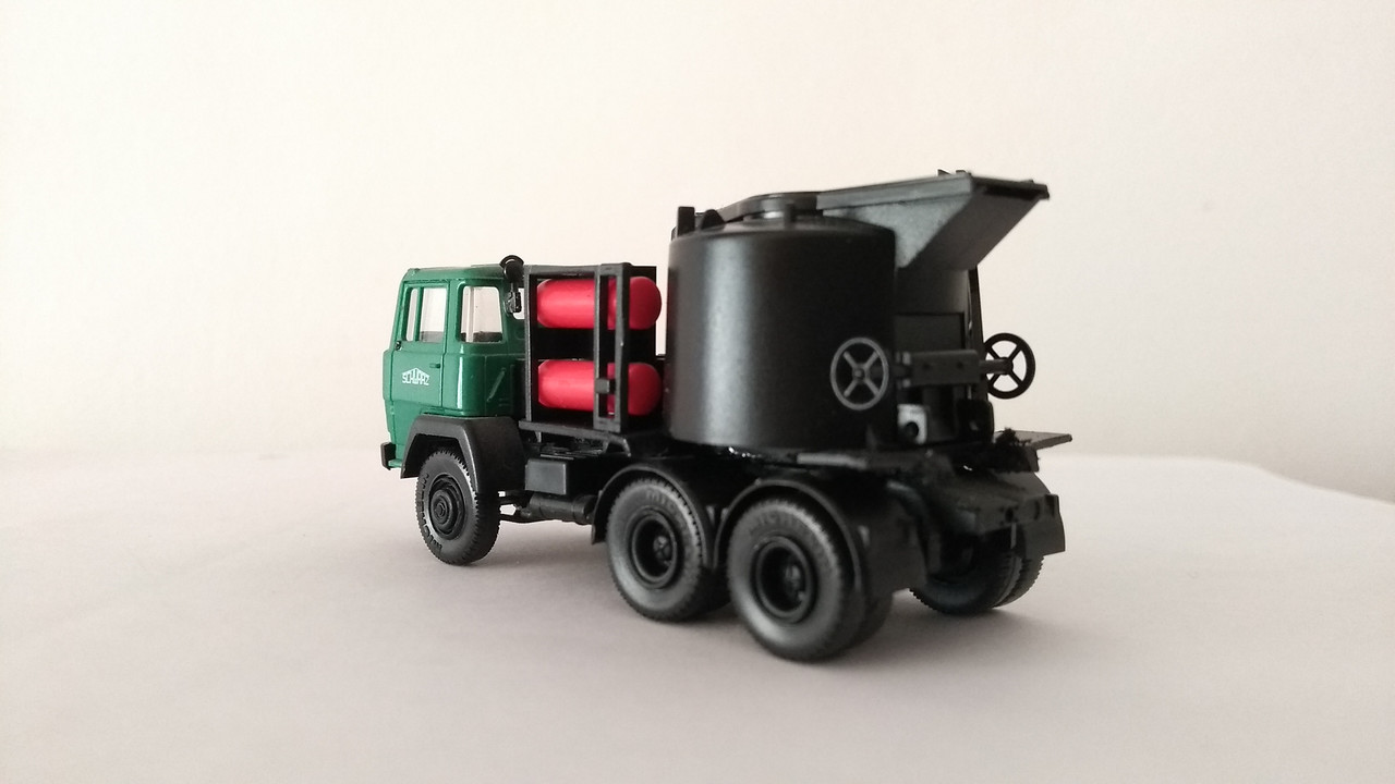 Mach (8110)