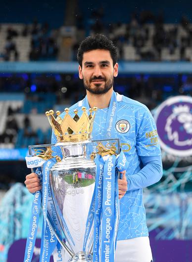 Gundogan with trophy