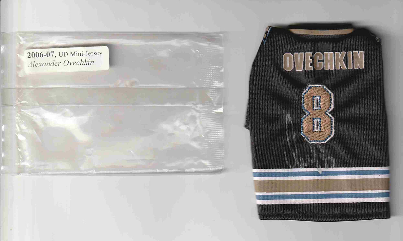 Ovechkin-UD-mini-jersey-autod