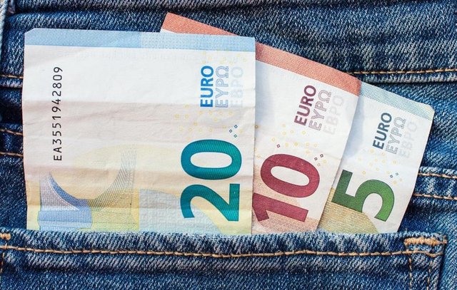 Euros Euros