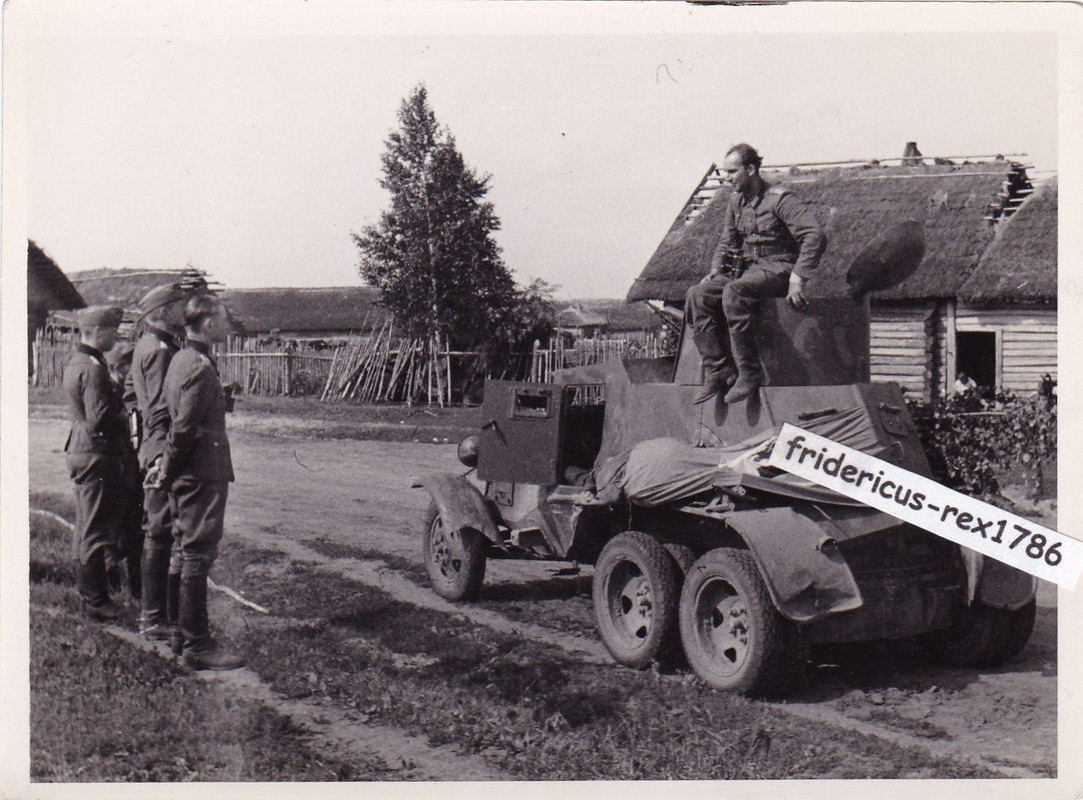 Foto Ostfront Beutespähpanzer BA 10 Panzerspähwa