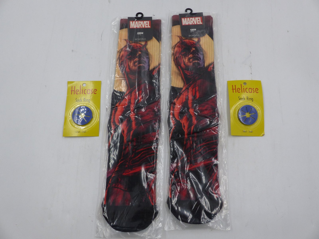 LOT OF 2 BIOWORLD DAREDEVIL SUBLIMATED MENS CREW SOCKS SIZE 10-13 W/ SOCK RINGS