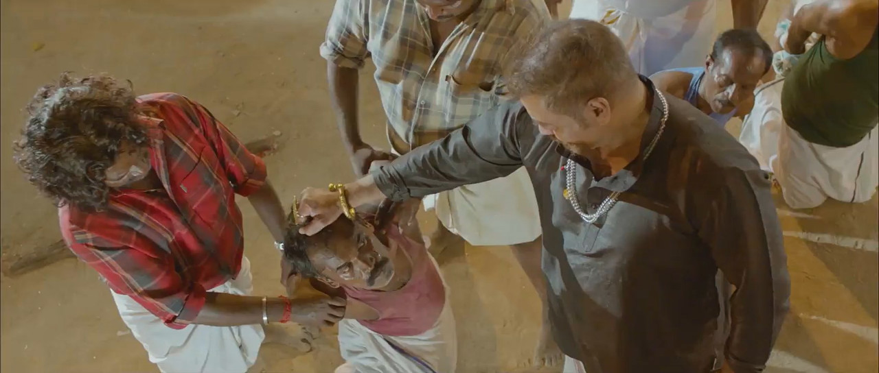 Veeram 2014 WebRip [Hindi + Tamil] 480p, 720p ESub Screenshot