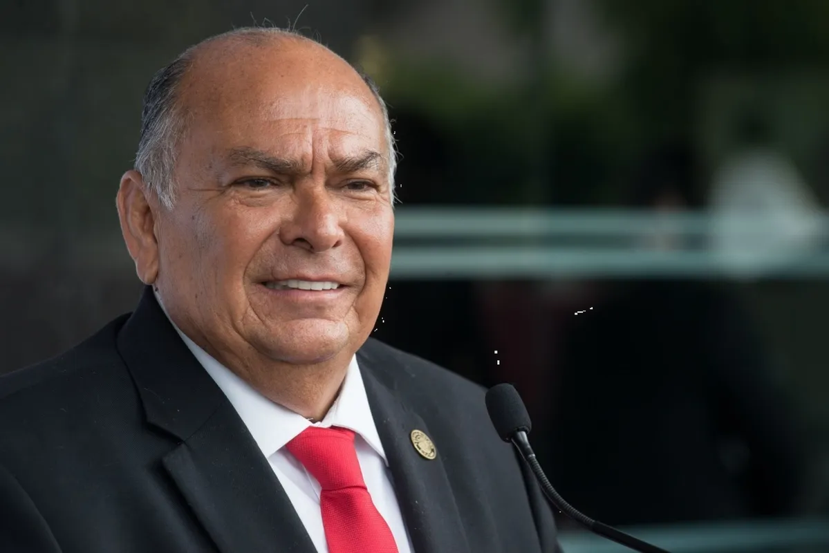 Papá de Checo Pérez dice ser 'el candidato del pueblo' en Jalisco