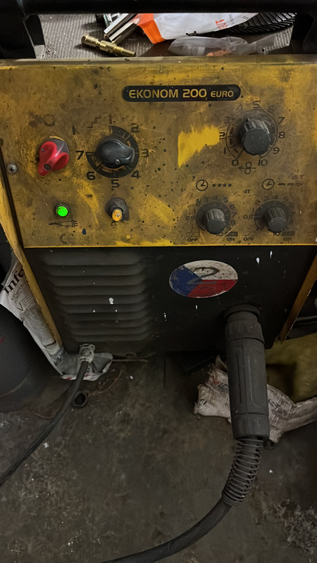 06499BE0-EAFC-4367-939B-5B56F78EEAF8