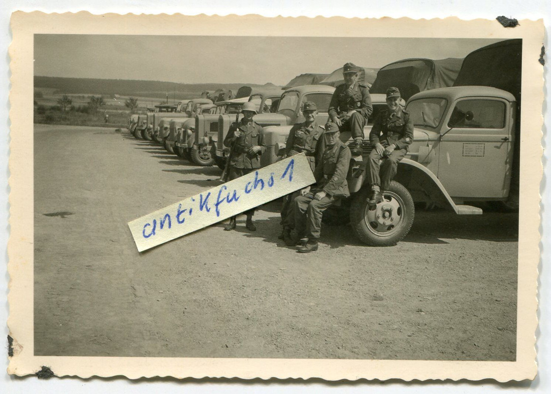 WL-Militär-LKW`s bei Cassino 1944 bei Monte Cassino in Italien