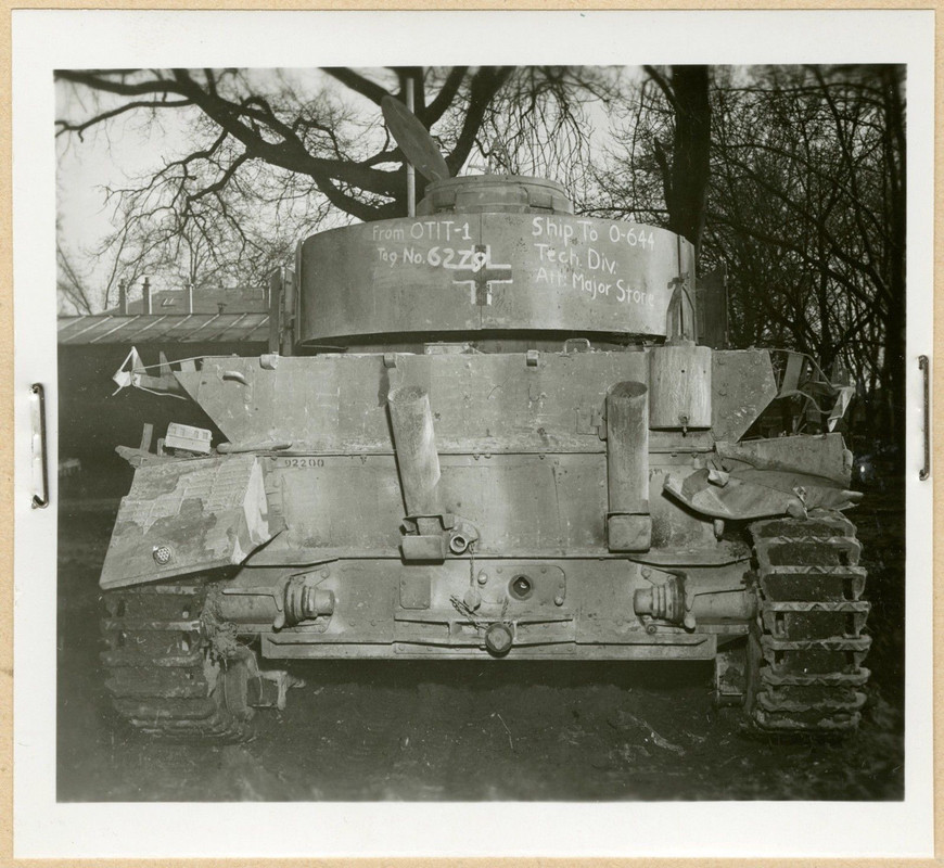 gepanzerten Fahrzeugen, Panzerabwehrgeräten usw.