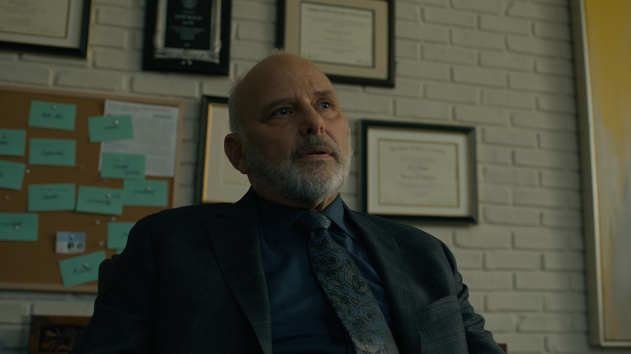 Evil.S04E03.How.to.Slaughter.a.Pig.2160p.10bit.AMZN.WEB-DL.DDP5.1.HEVC-Vyndros.mkv_snapshot_03.48_[2