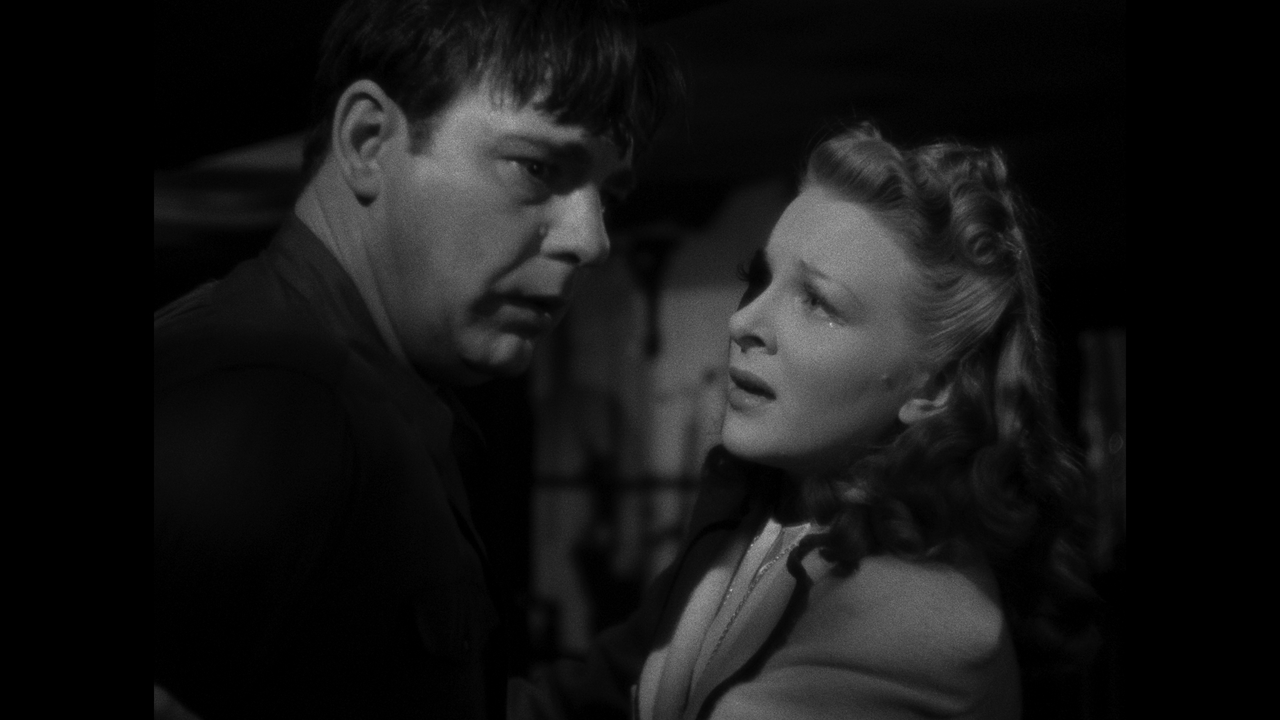 mpv shot The Wolf Man 1941 2160p UHD BDRemux HDR HEVC Neciporuk 00 59 41 0010