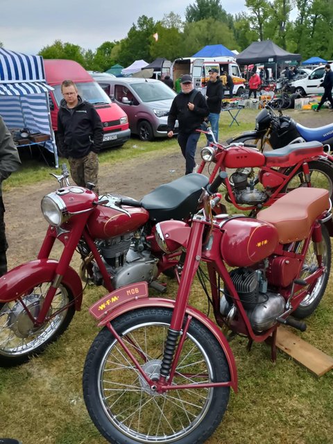 3b52604b-5985-4741-8d03-1a317a85b915