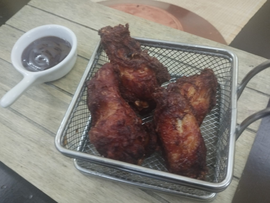 Alitas De Pollo Fritas (4 Uds.)