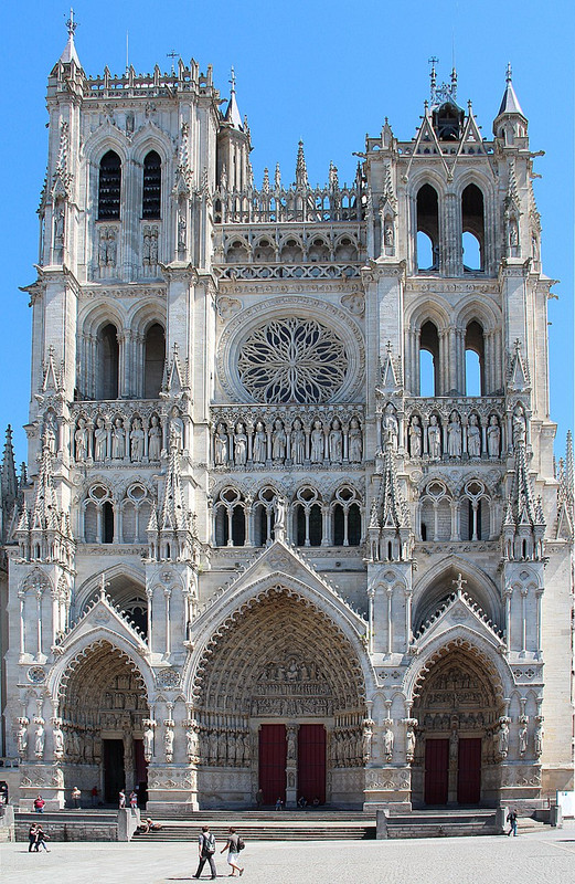 0_Amiens_-_Cathédrale_Notre-Dame_(1)