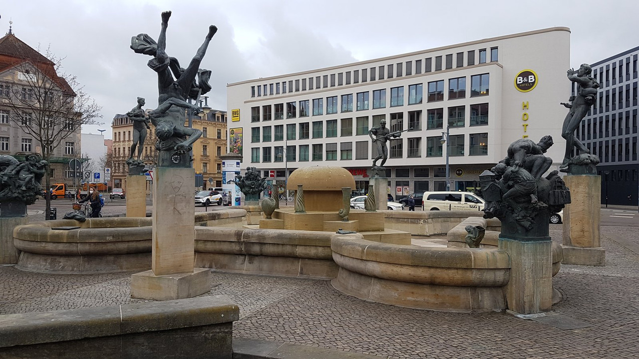 Hallmarkt Denkmal