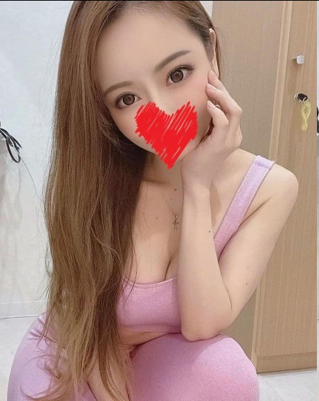 火辣長腿 誘人腰身！光是香足搓揉就能讓男人大爆射！極品的美女 值得你ㄧ約在約 從腿玩到嘴！隱藏版床伴包準哥哥你欲罷不能