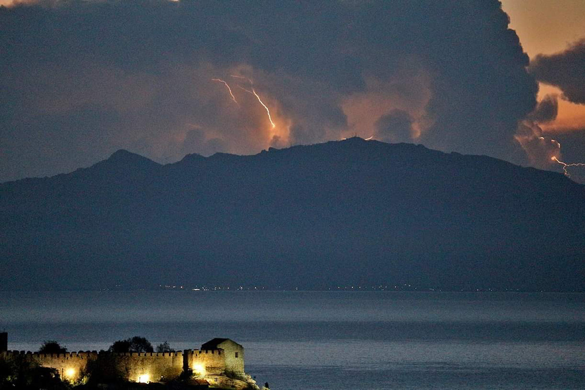 6B453FE3-D998-4845-8151-949312B5392B