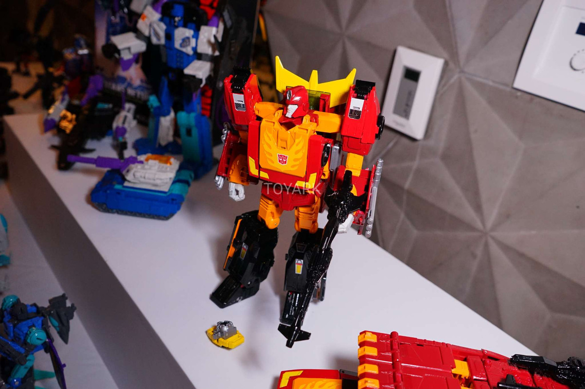 SDCC-2017-Hasbro-Transformers-Thurs-024